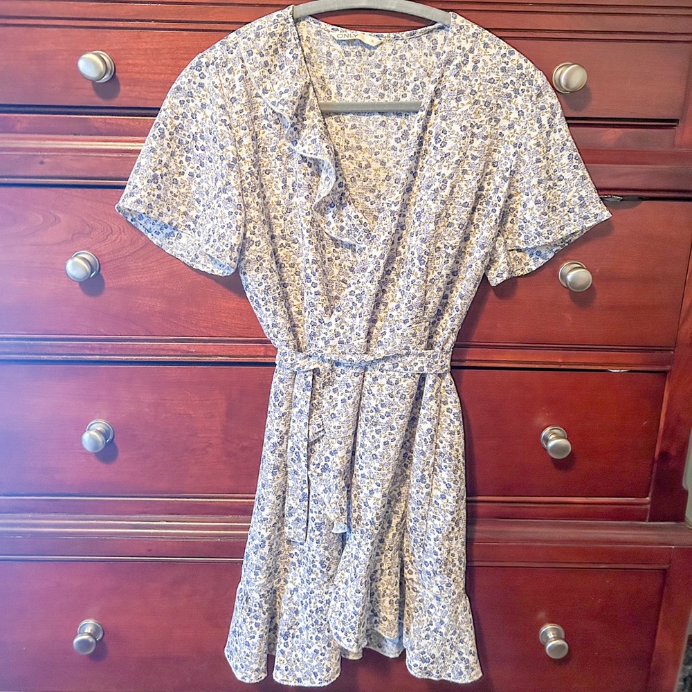 Summer blue and white floral wrap dress